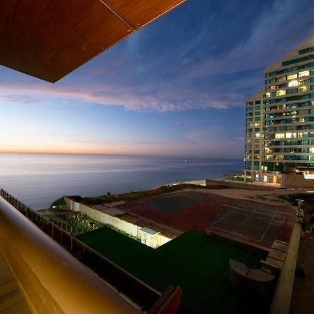 Beachfront Boutique Apartment Herzliya Luaran gambar