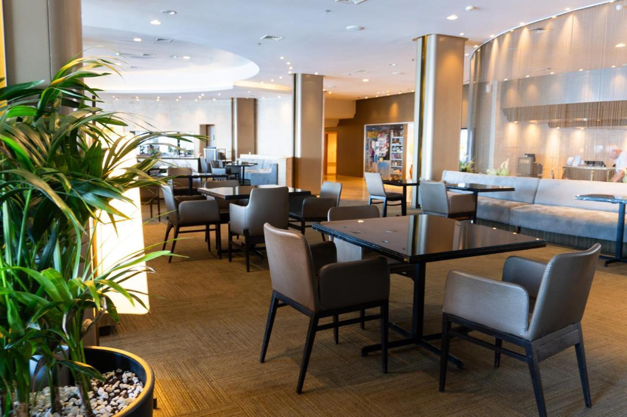 Beachfront Boutique Apartment Herzliya Luaran gambar
